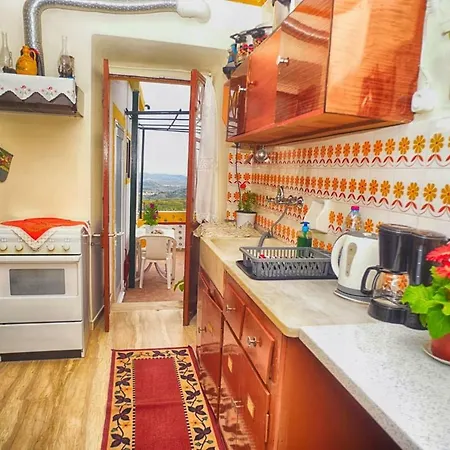 Дом отдыха Eleni's House Chlomos