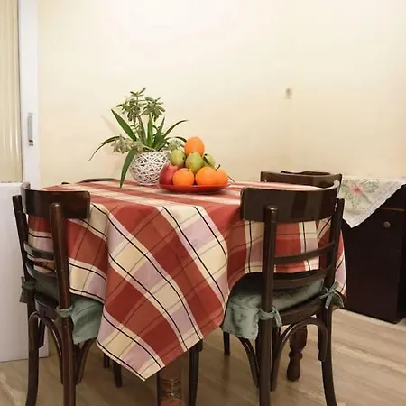펜션 Eleni's House Chlomos